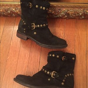Closet Clear Out !!UGG Ankle Boots